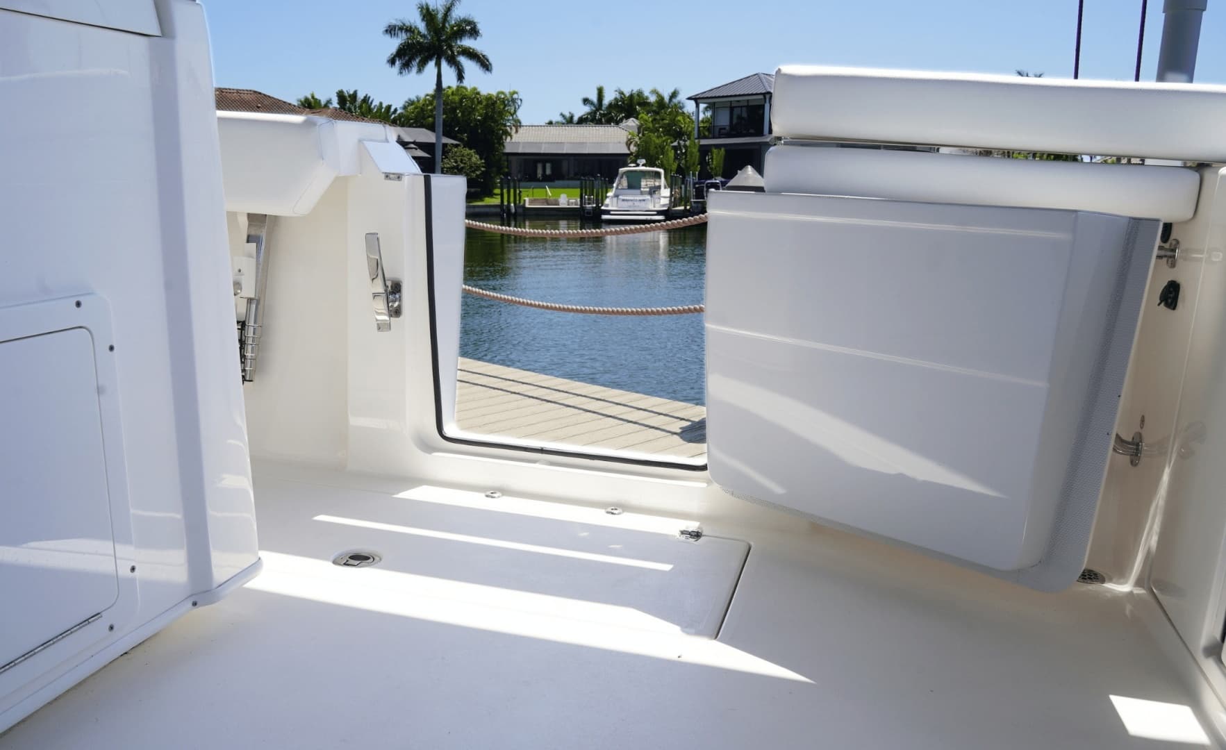 2023 Cobia 320CC - Image 23