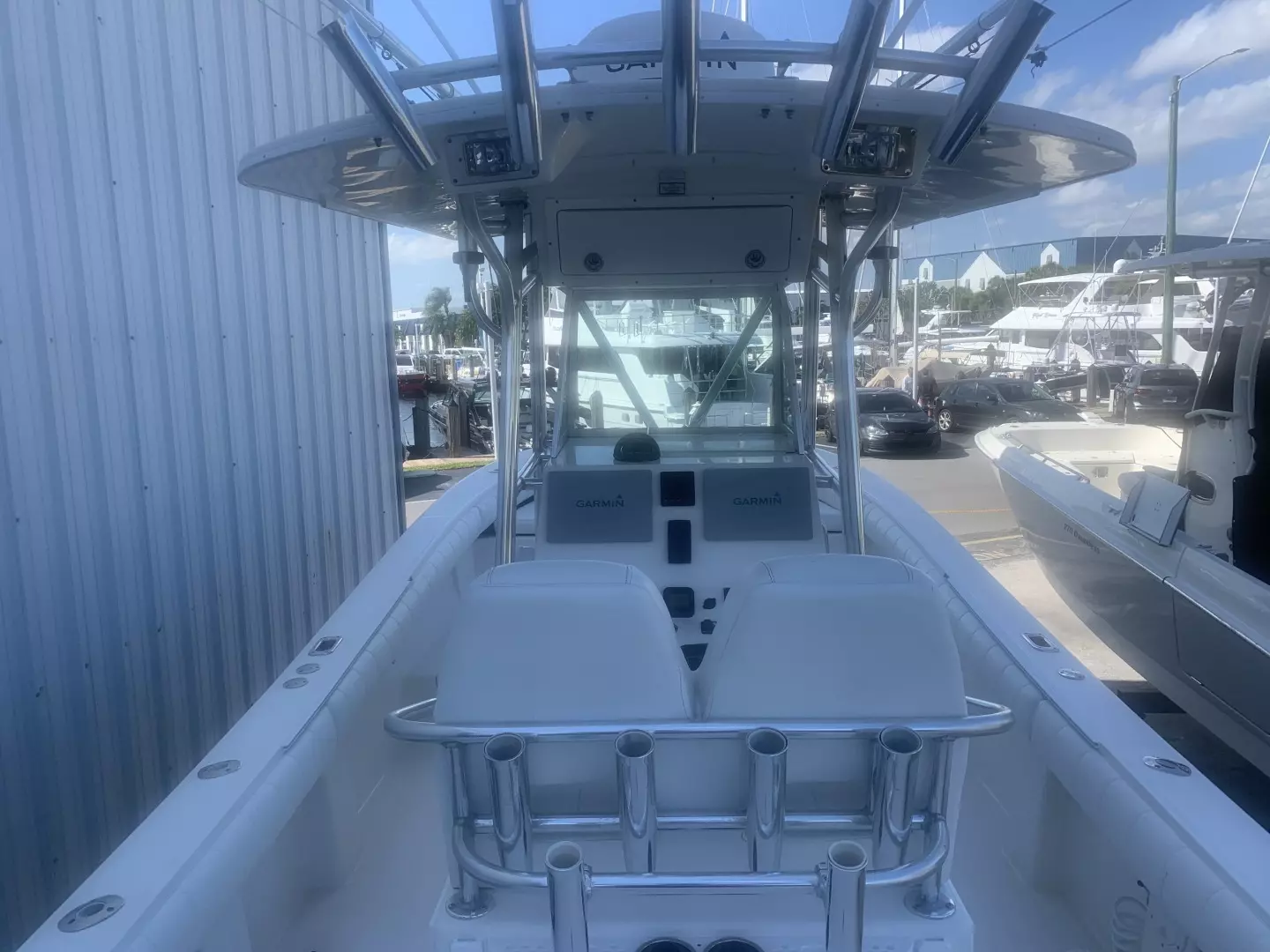 2010 Regulator 26 Forwarding Seating - Image 18
