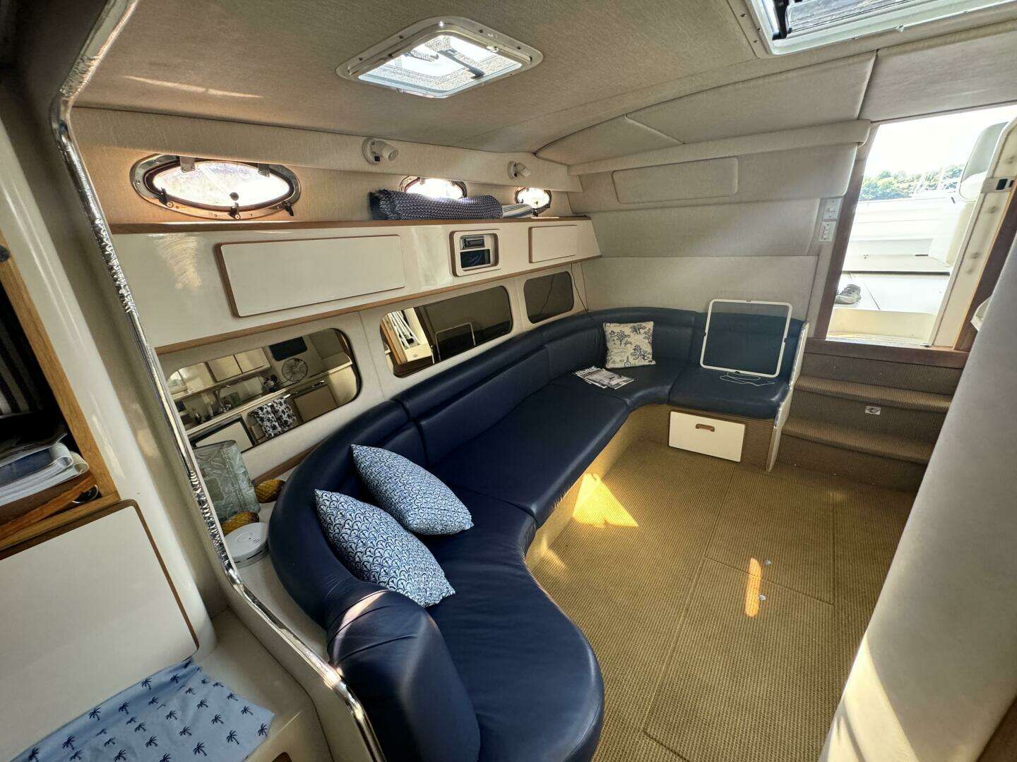 1995 Sea Ray Express Cruiser - Image 27
