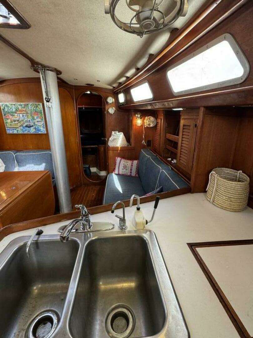 1986 Bristol — - Image 20