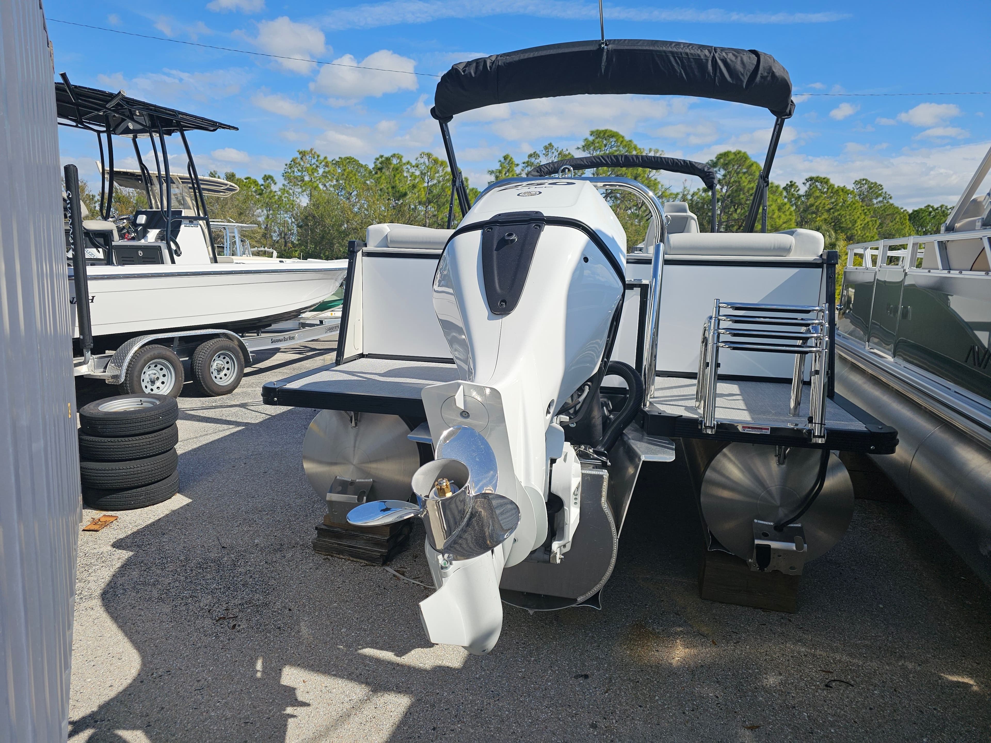 2026 Avalon Catalina 2585 Quad Lounger - 3