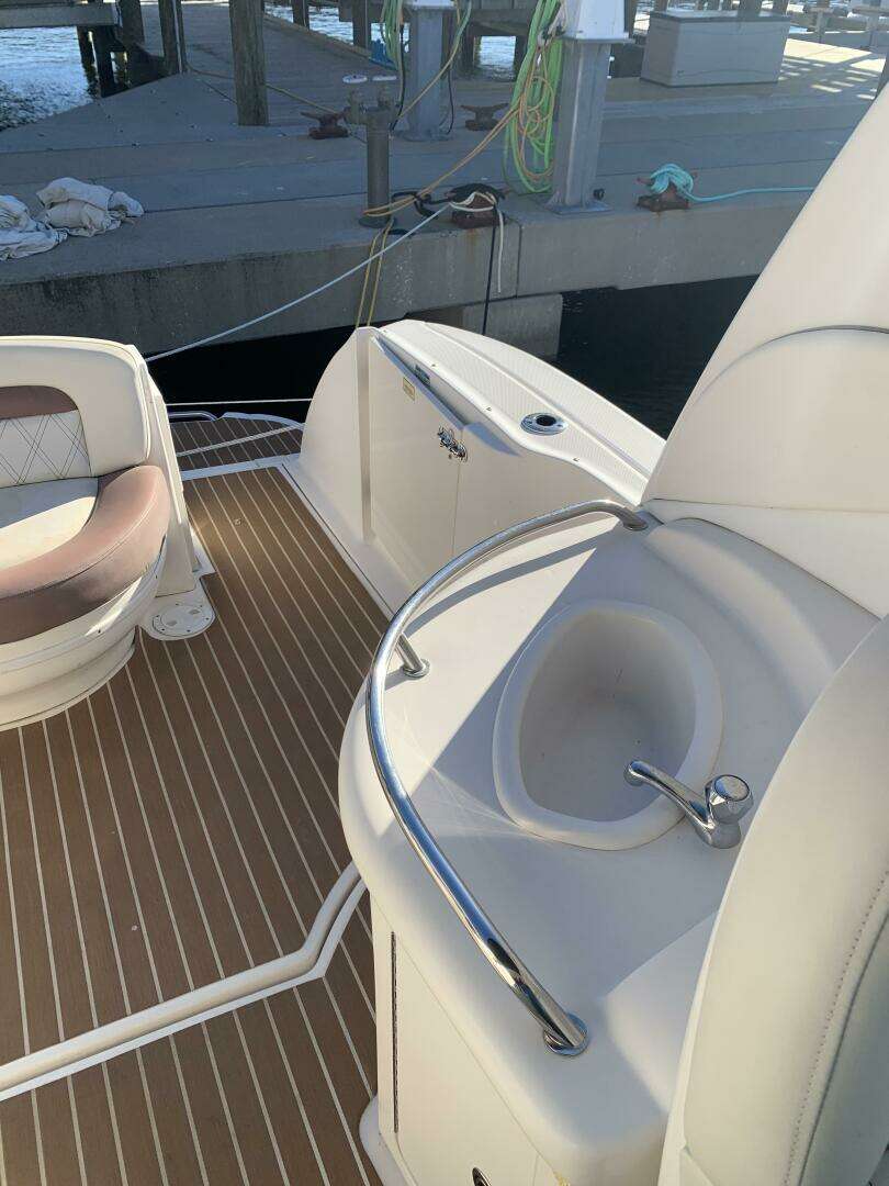 2005 Sea Ray 340 Sundancer - Image 16