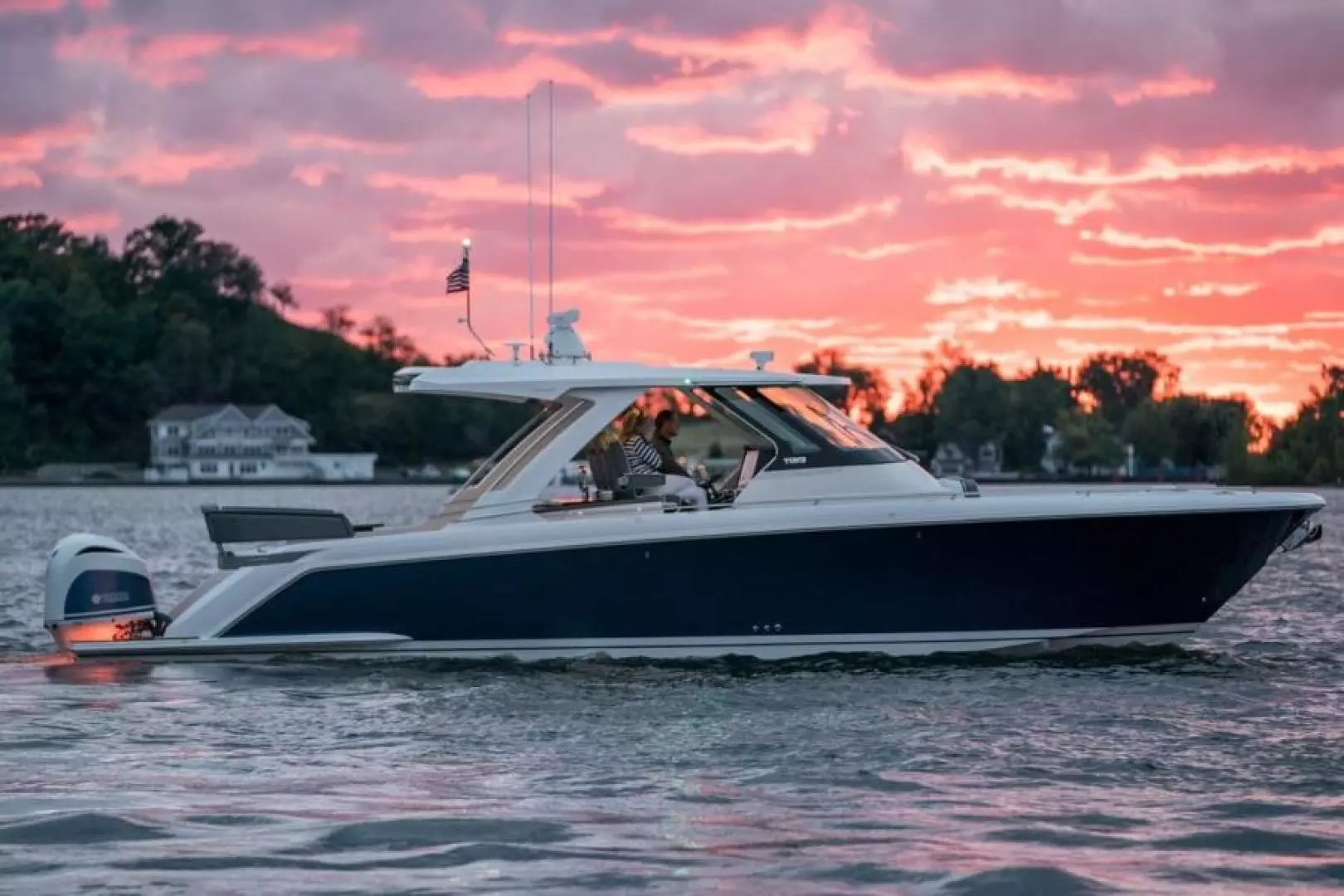2021 Tiara Sport 38LS - Image 2
