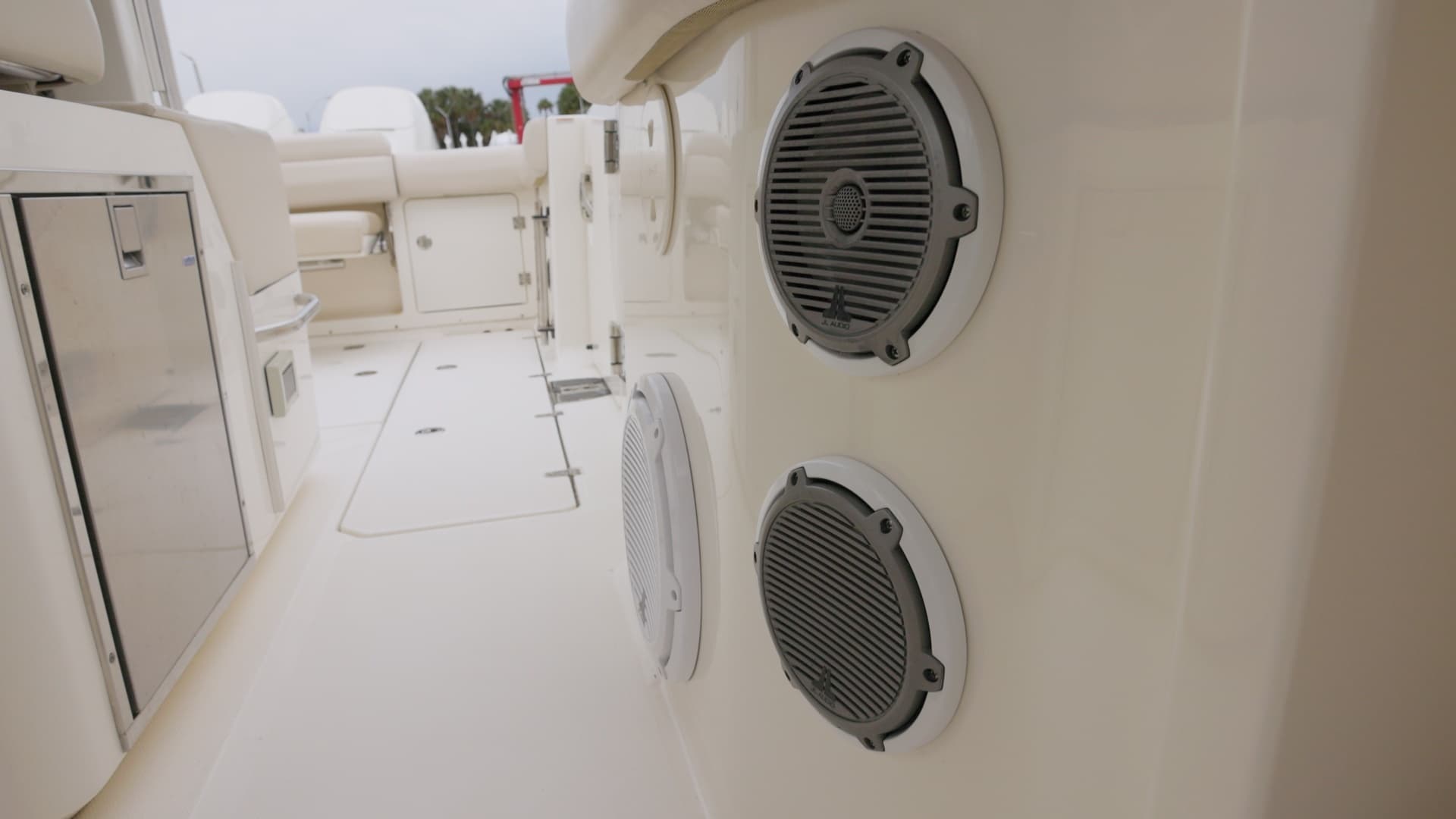 2018 Boston Whaler Outrage - Image 16