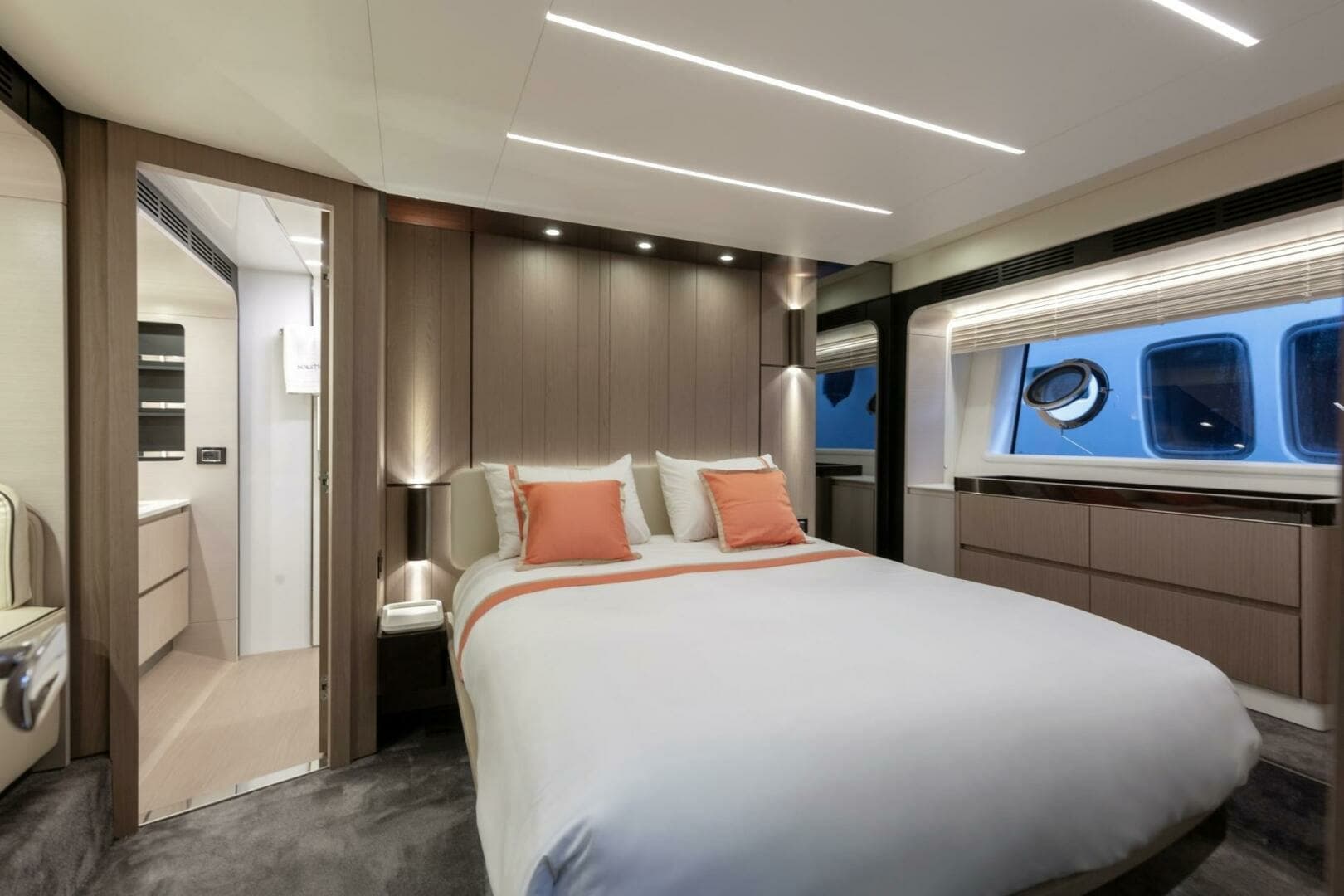 2020 Azimut 72 Flybridge - Image 37