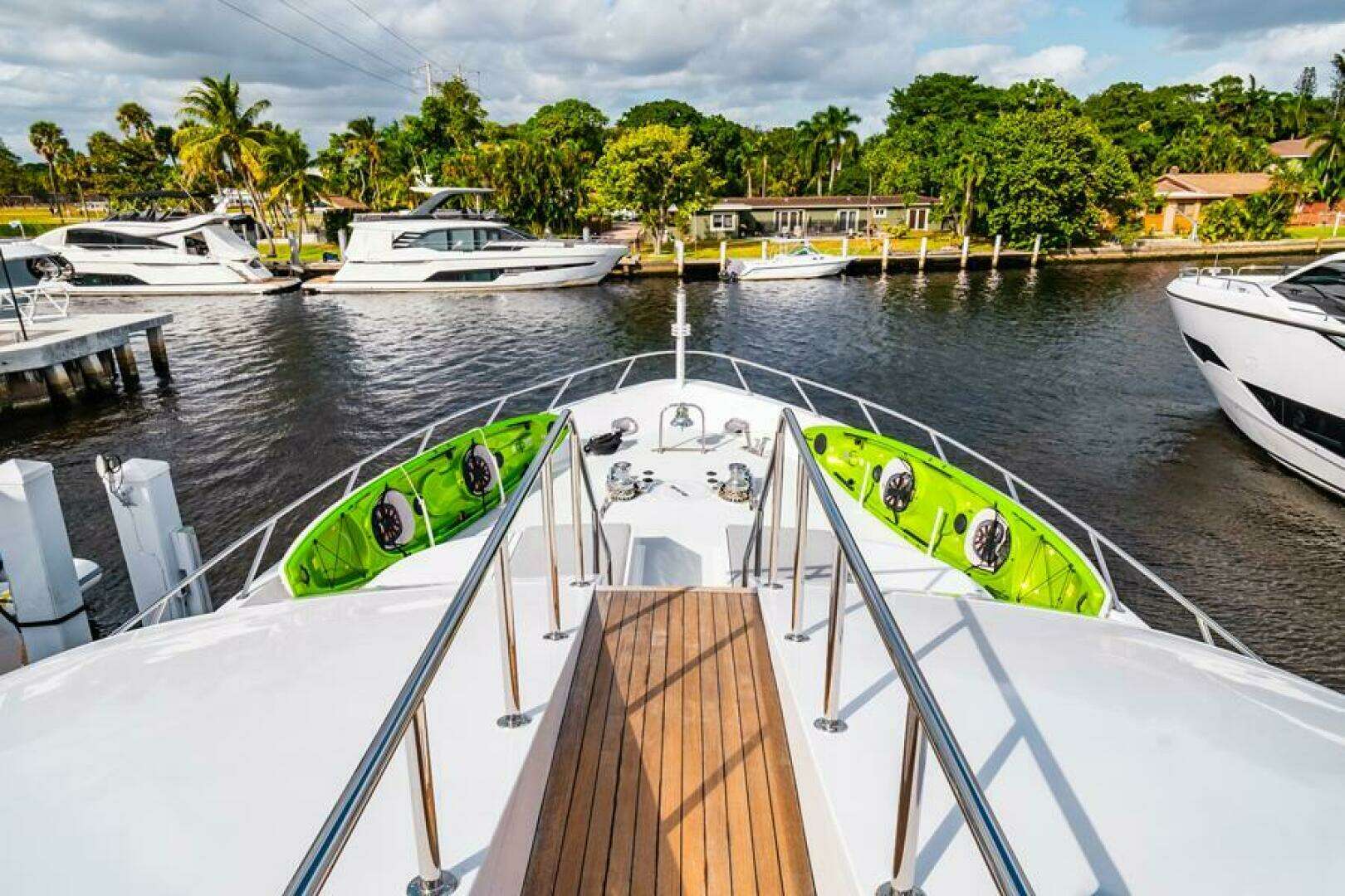 1995 Hatteras Flybridge Motor Yacht - Image 65