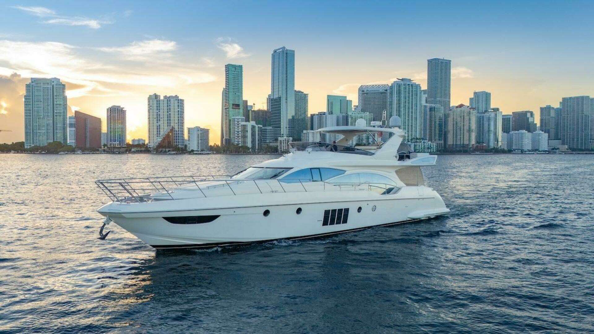2012 Azimut Evolution - Image 6
