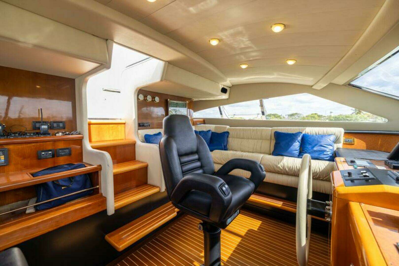 2001 Ferretti Yachts 94 Raised Pilothouse - Image 30