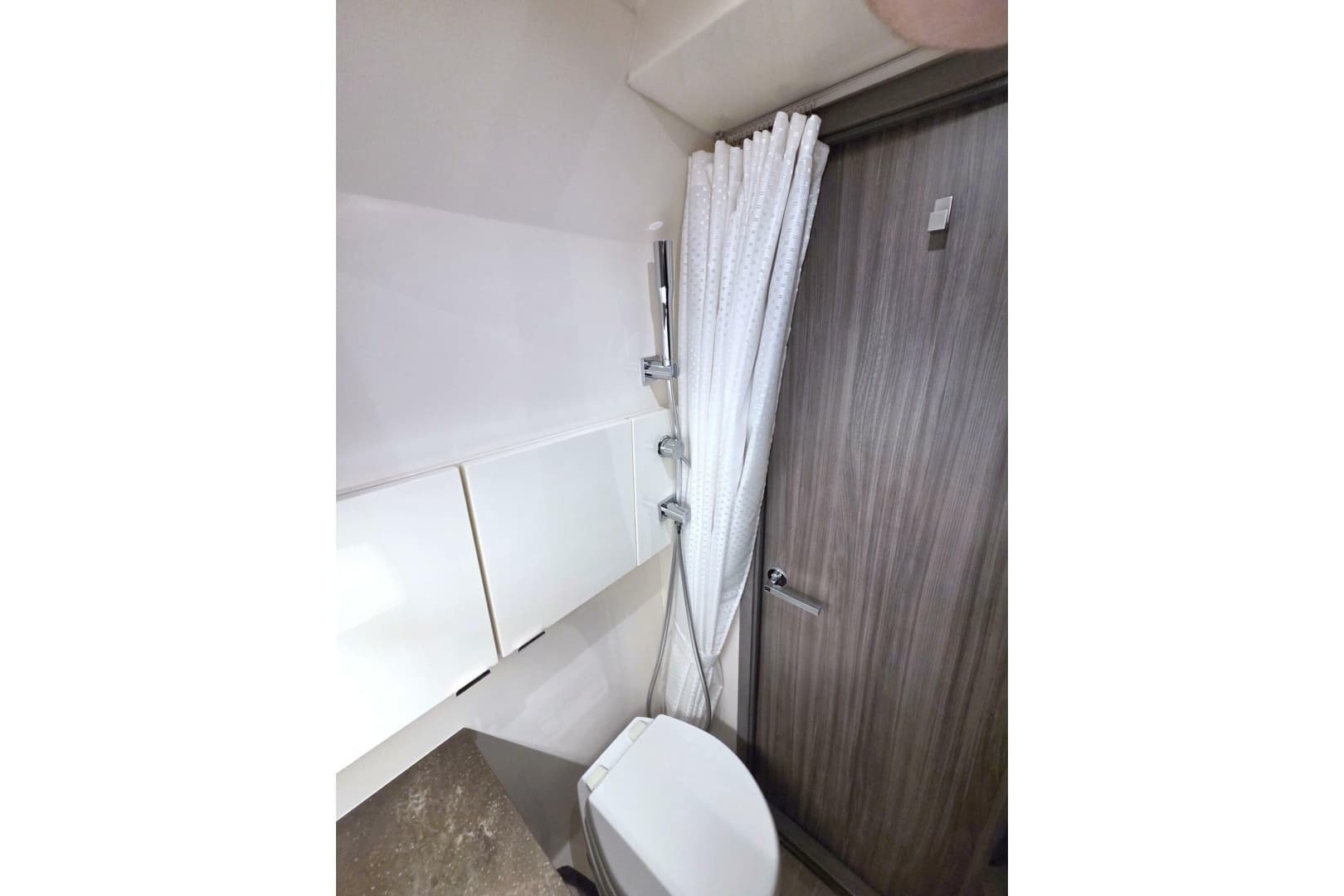 2021 Sea Ray SLX 400 Outboard - Image 53
