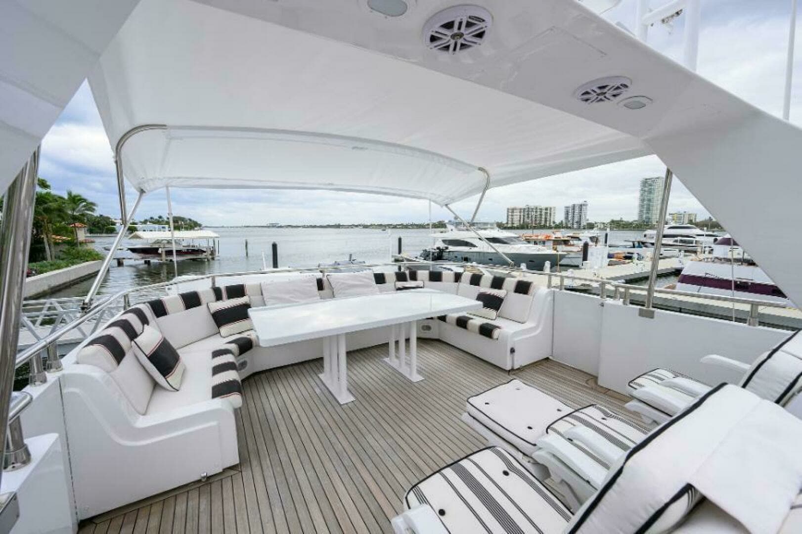 1992 Versilcraft Super Challenger 92 - Image 27