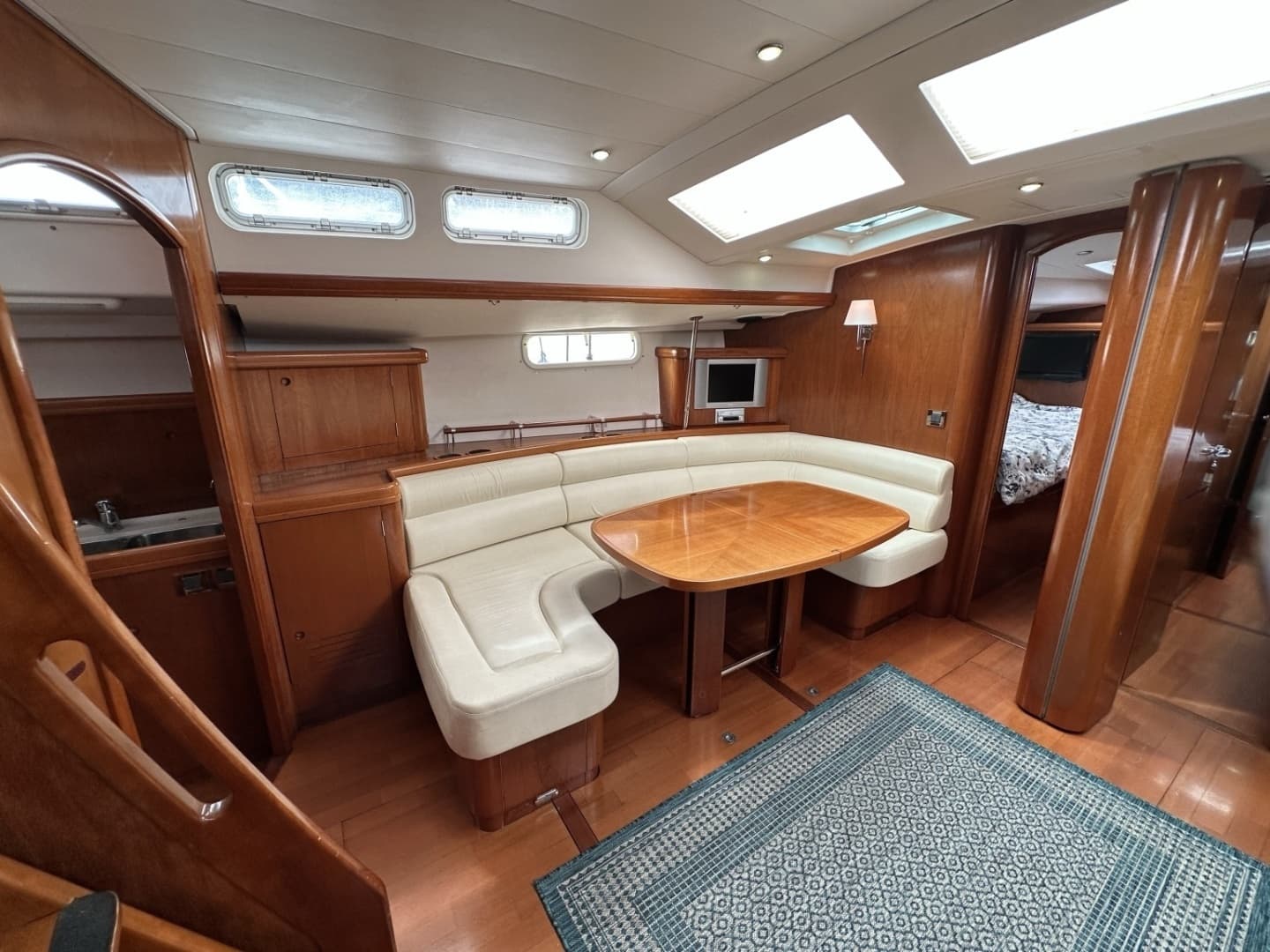 2003 Beneteau 57 - Image 15