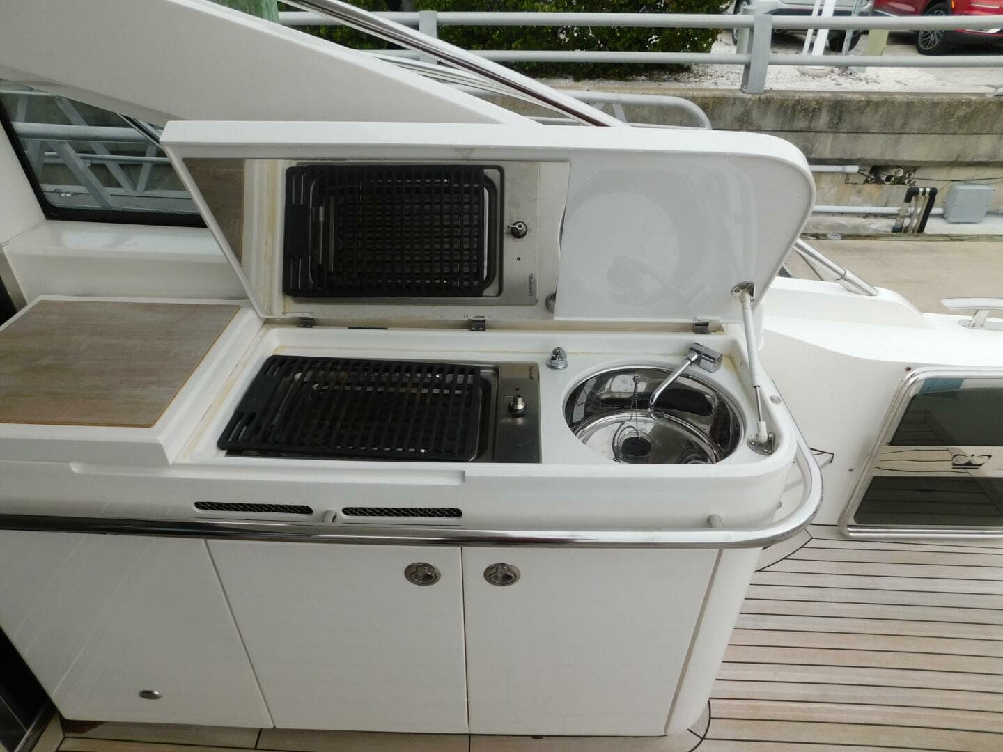 2011 Princess V52 - Image 6