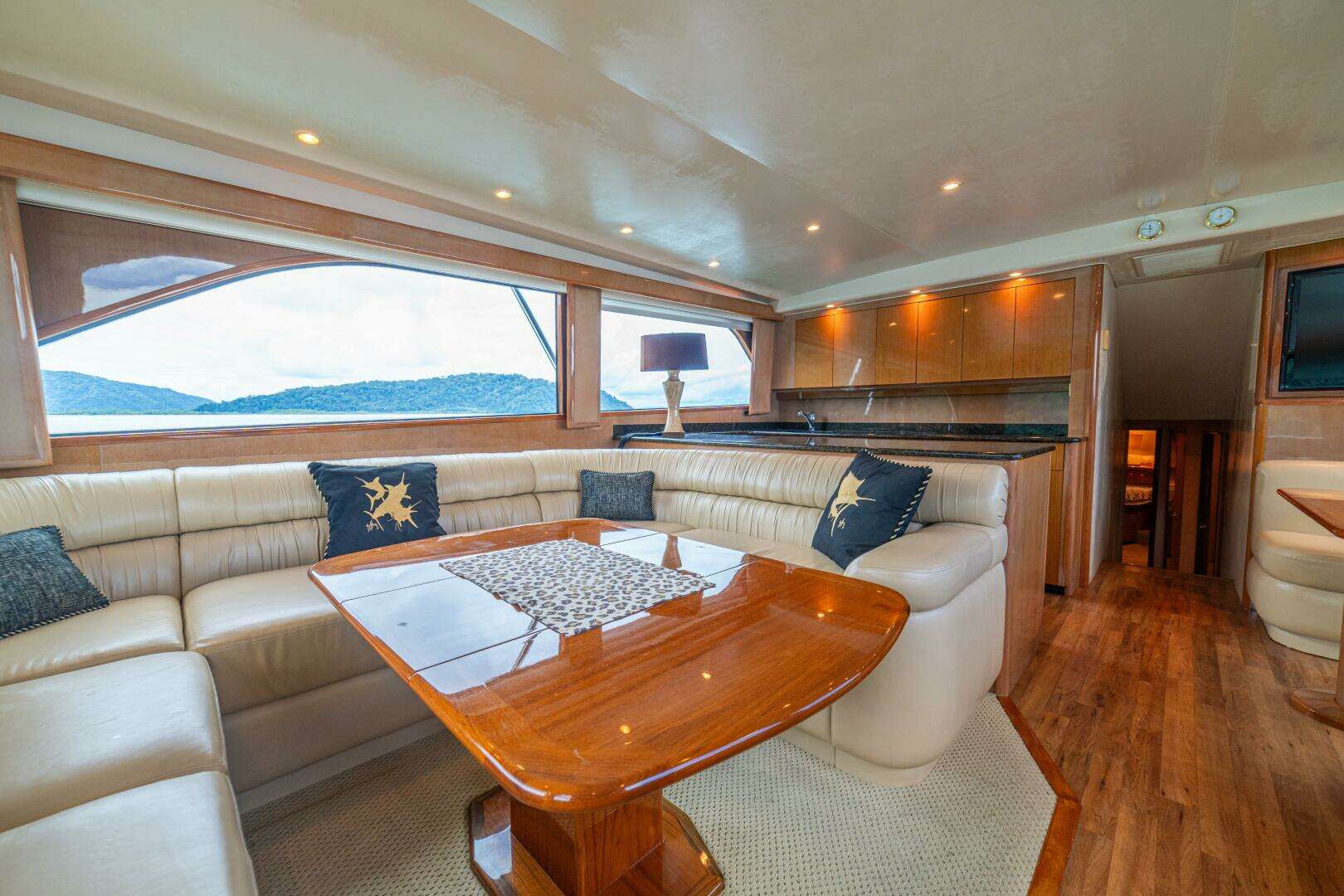 2004 Viking 61 Convertible - Image 21