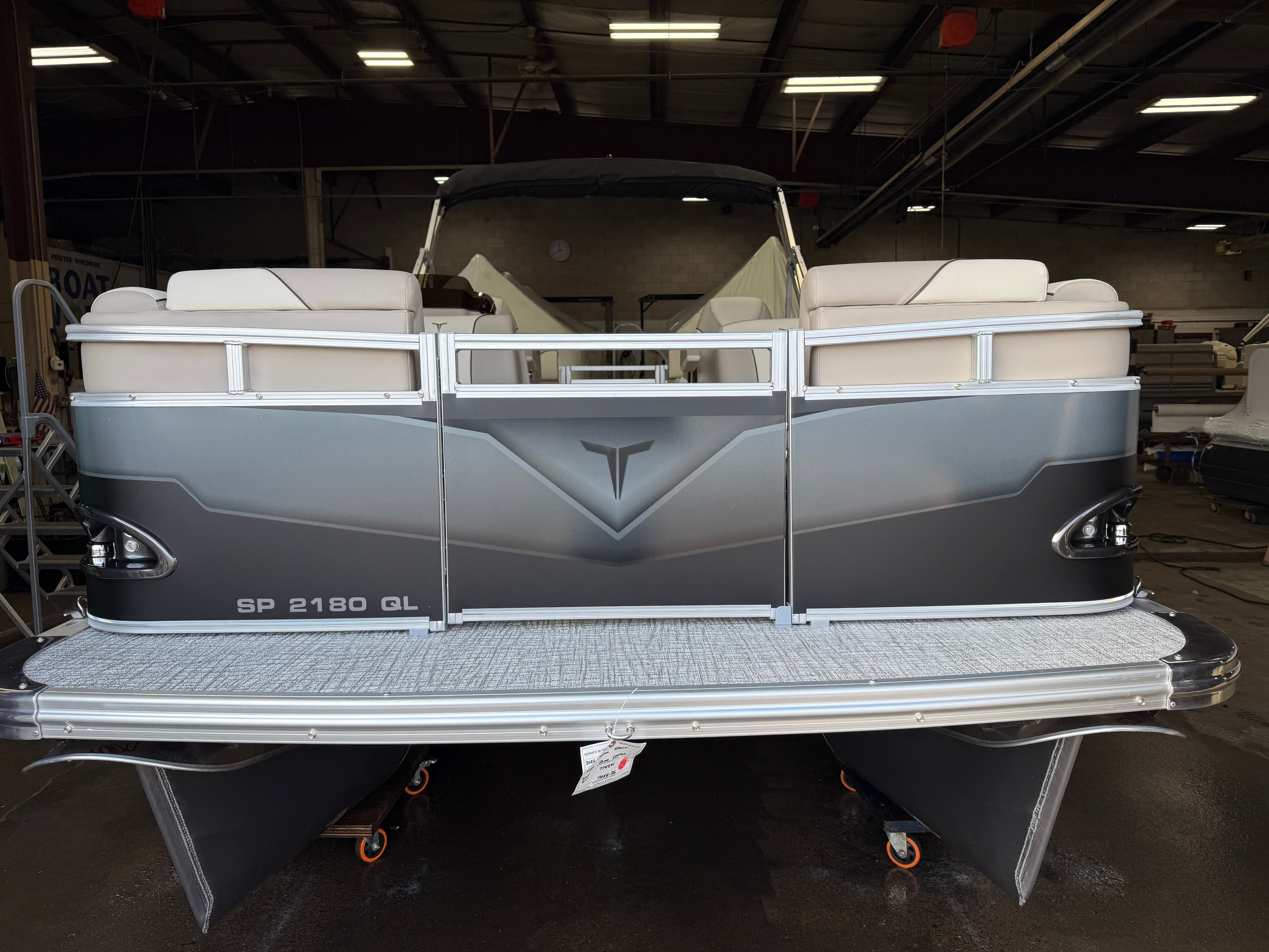 2026 Tahoe Sport 2180 Quad Lounge & Honda 4-Stroke EFI - 32