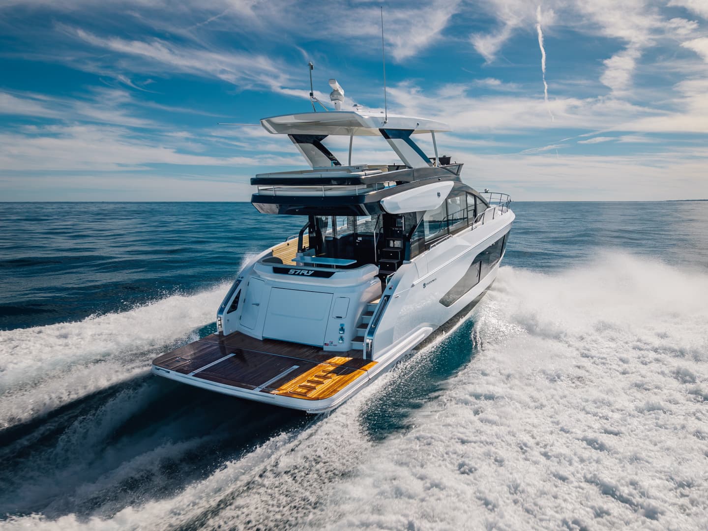 2026 Cruisers Yachts 57 FLY - Image 7
