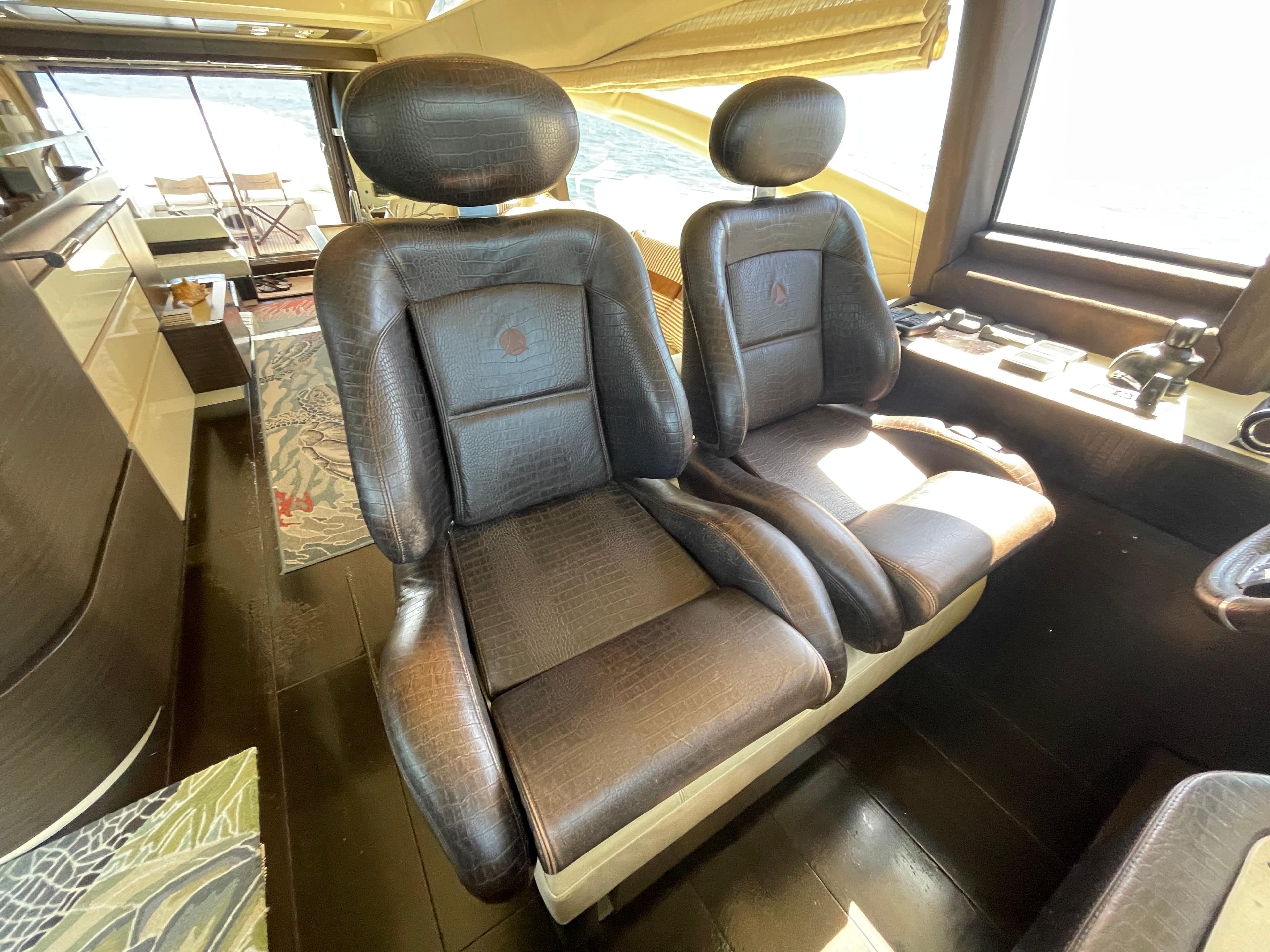 2014 Azimut 70 - 53