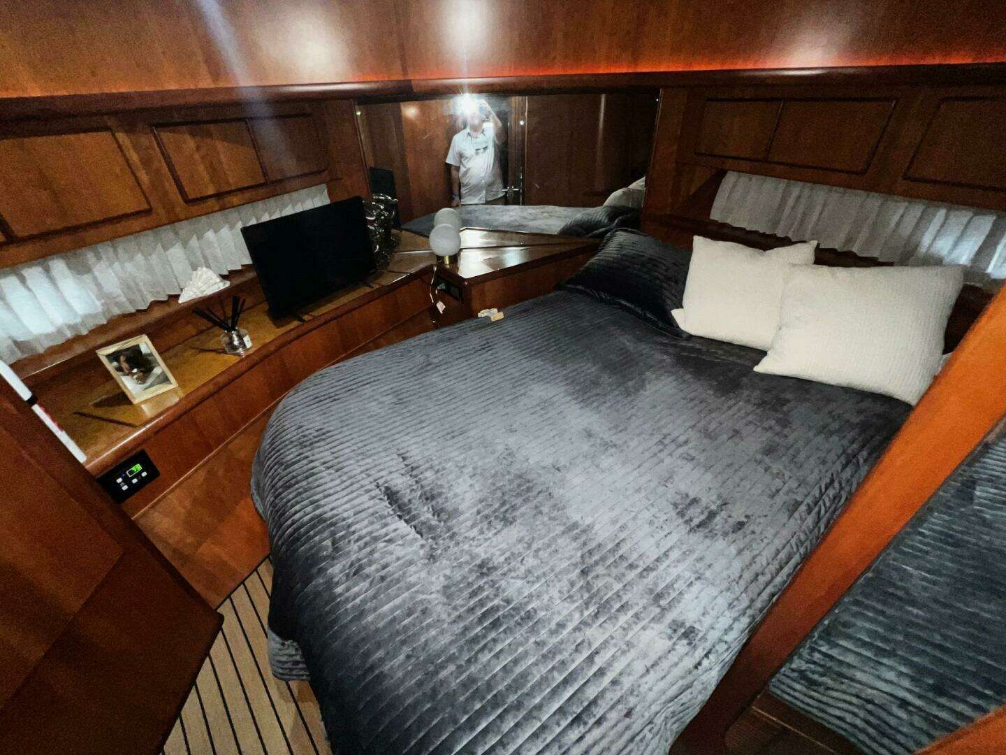 2003 Symbol Pilothouse - Image 46
