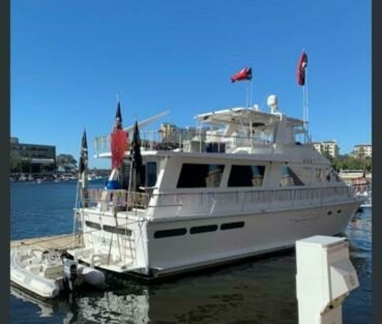 1988 Viking Motor Yacht - Image 4