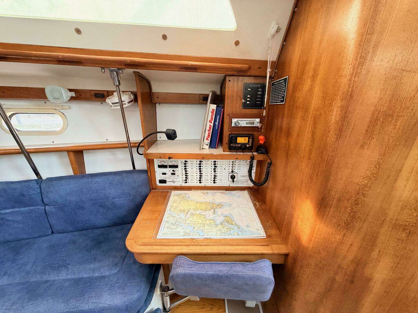 2001 Catalina 380 - Image 31