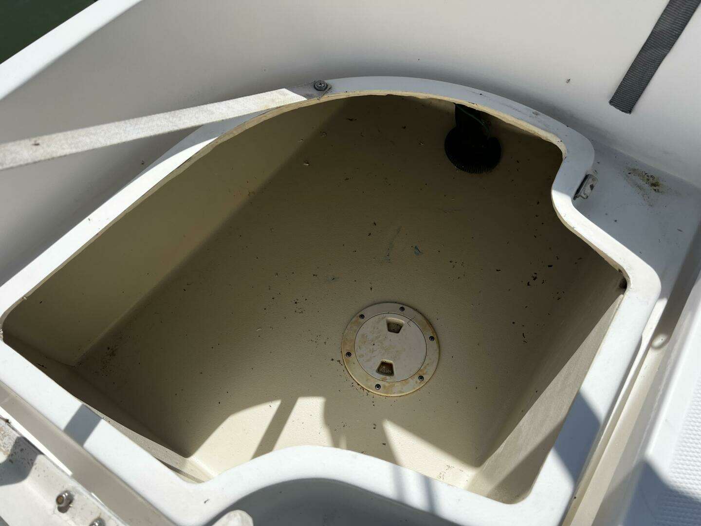 2004 Hunter 33 - Image 42