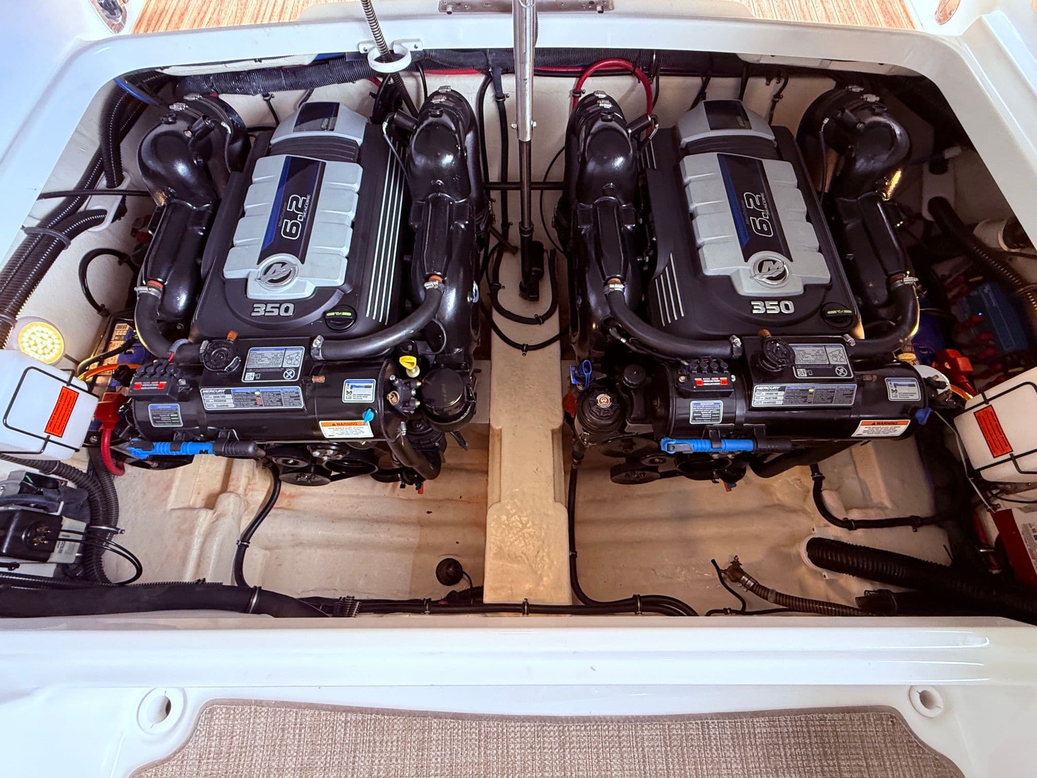 Dual engines in 2016 Formula 310 BR boat.