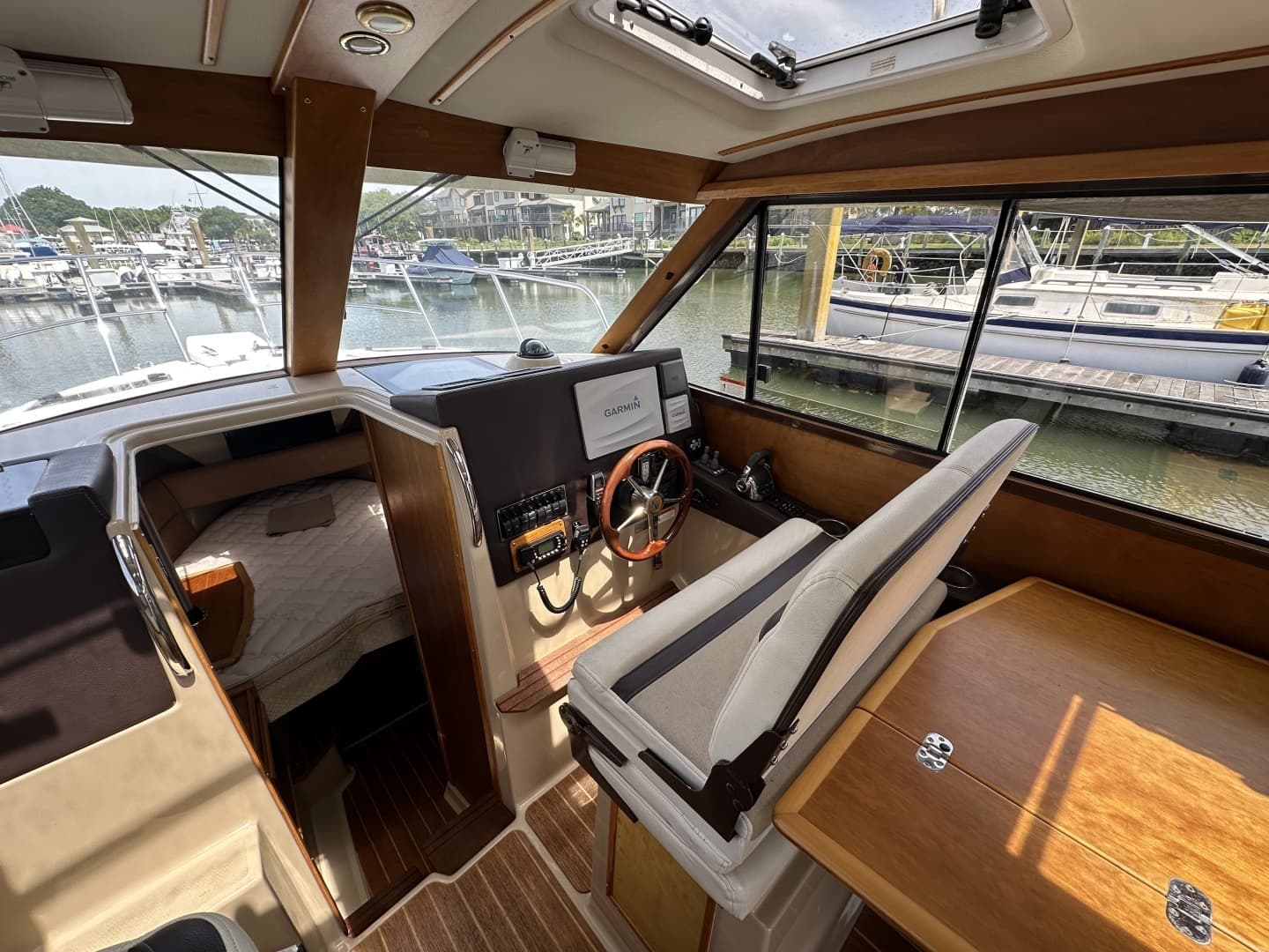 2016 Cutwater C-28 LE - Image 23