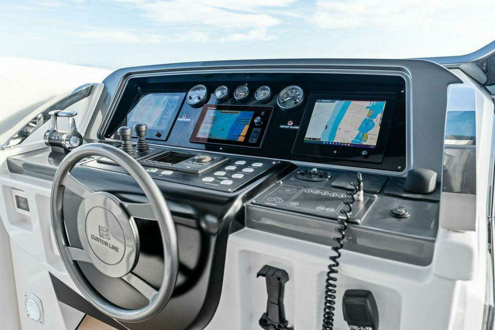 2018 Custom Line CL120 - Image 41