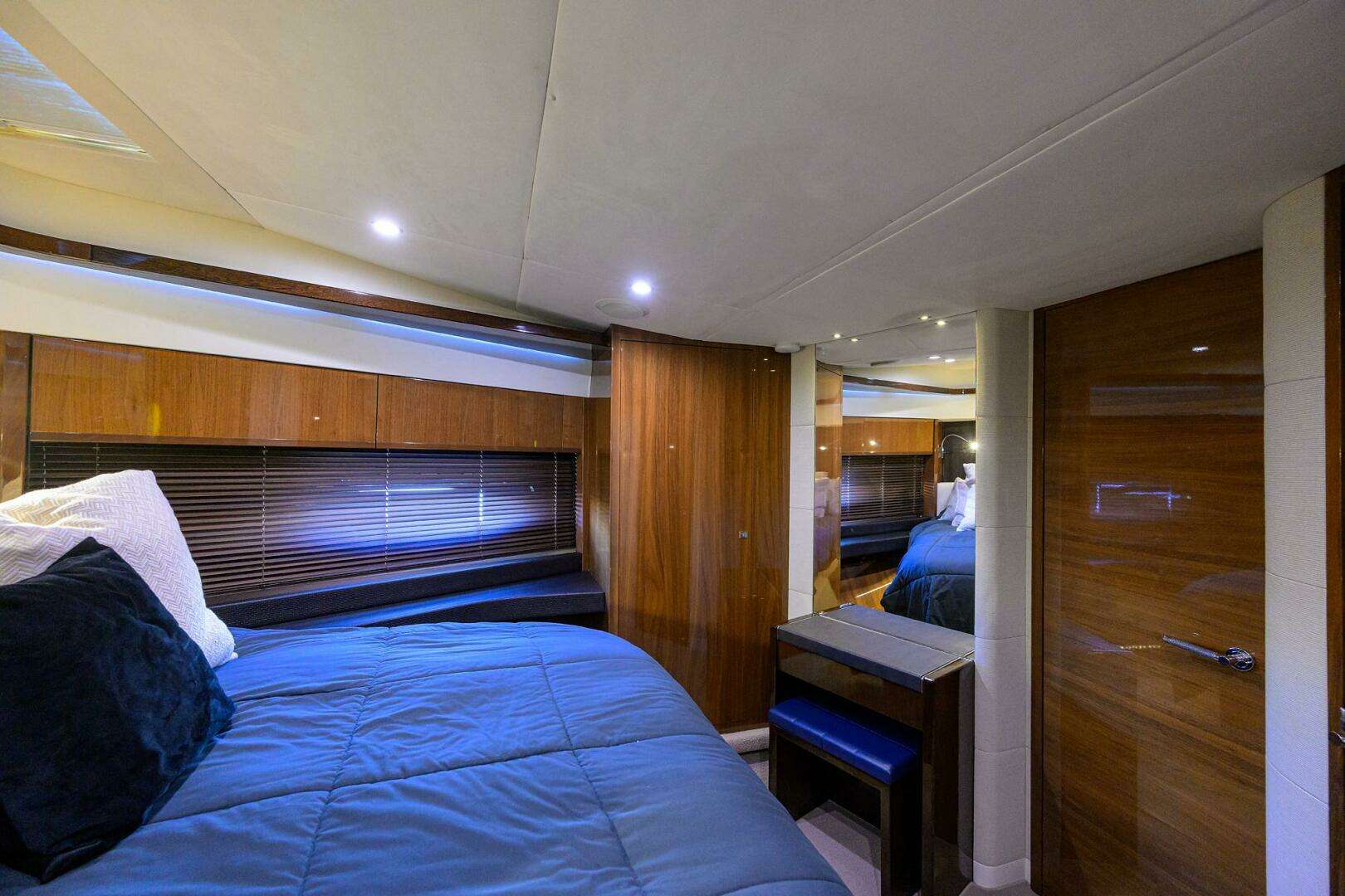 2013 Princess V72 Express Yacht - Image 30