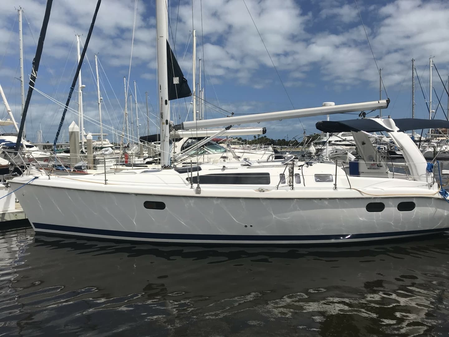 1999 Hunter 380 - Image 3