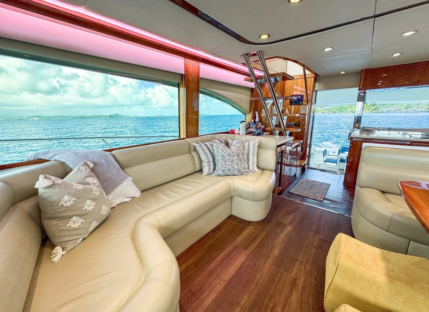 2015 Riviera 53 Enclosed Bridge - Image 28