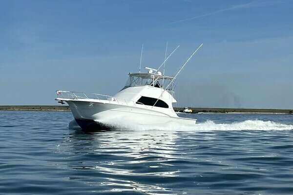 2002 Cavileer 48 Flybridge Sportfisherman - Image 1