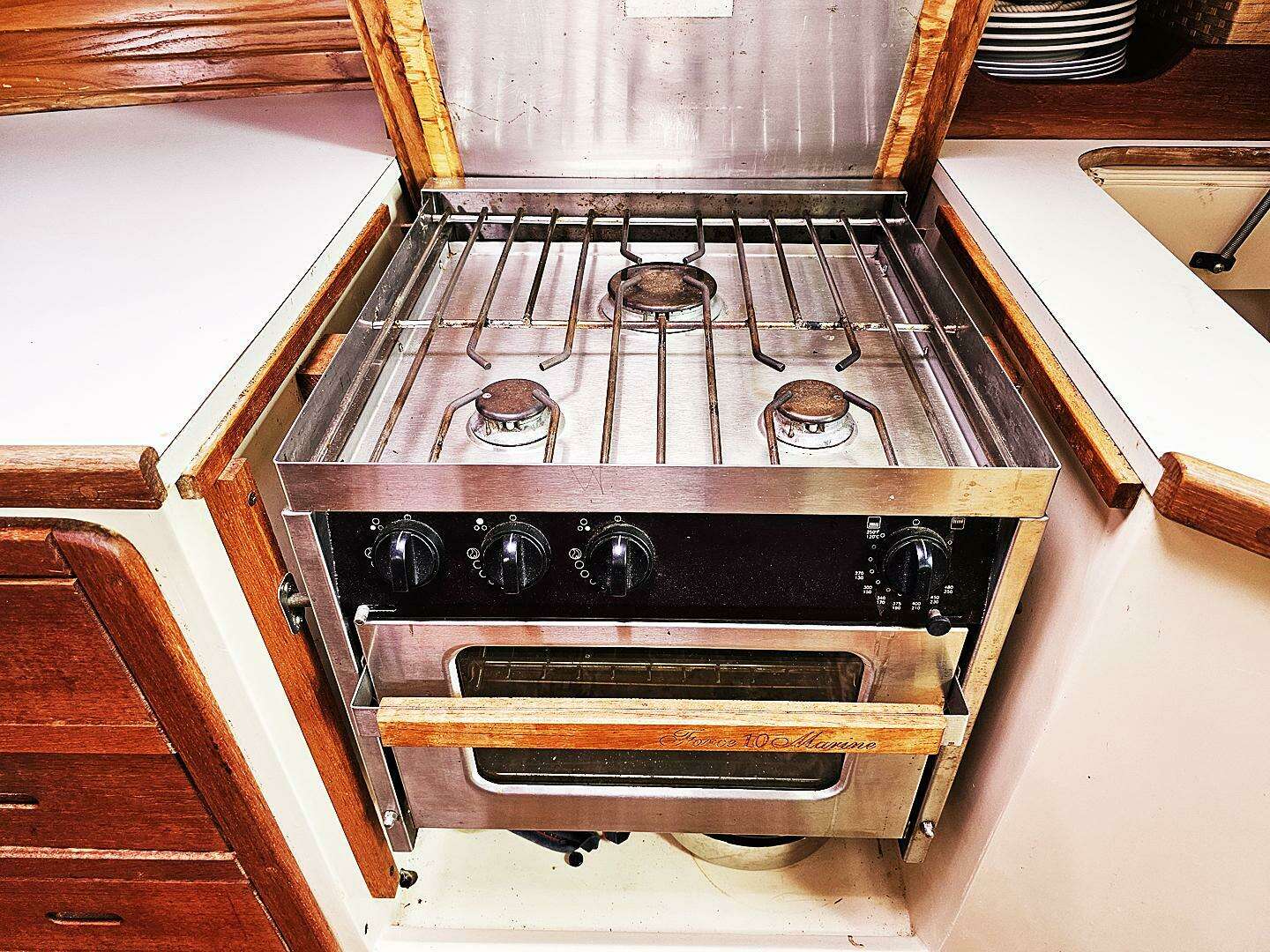 1989 Catalina 42 - Image 11