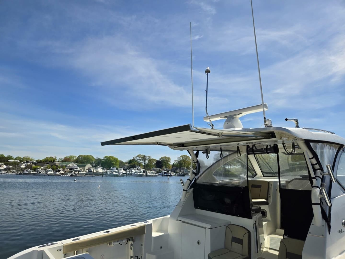 2019 Pursuit 355 Offshore - Image 18