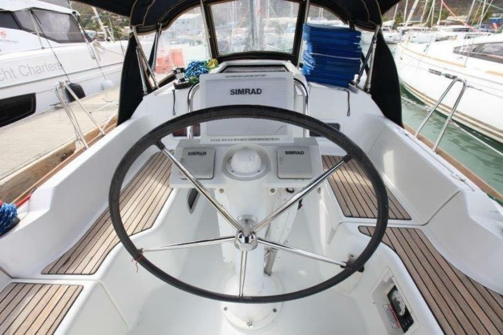 2013 Beneteau Oceanis 31 - Image 12