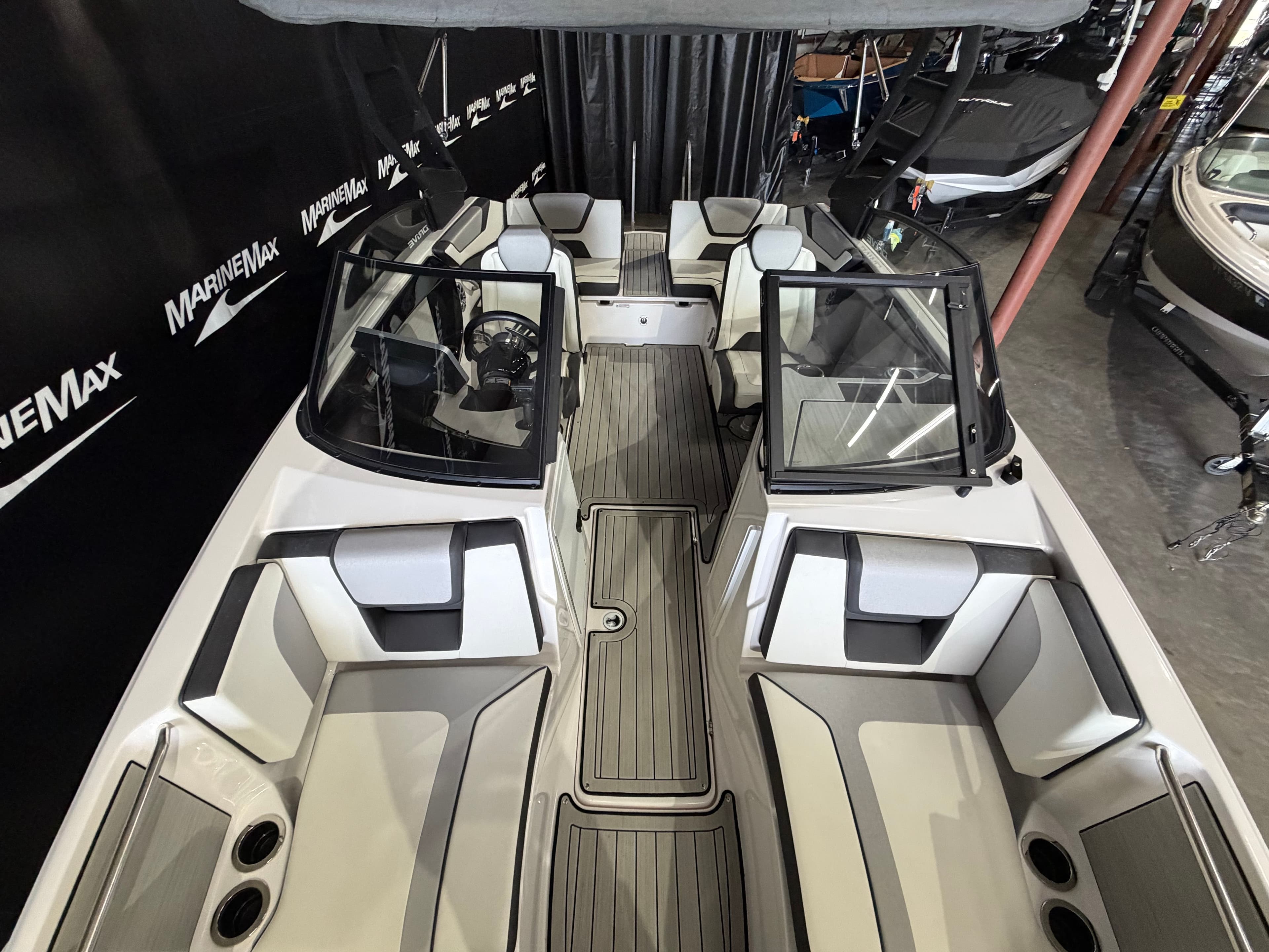 2023 Yamaha Boats 220 SD - 58
