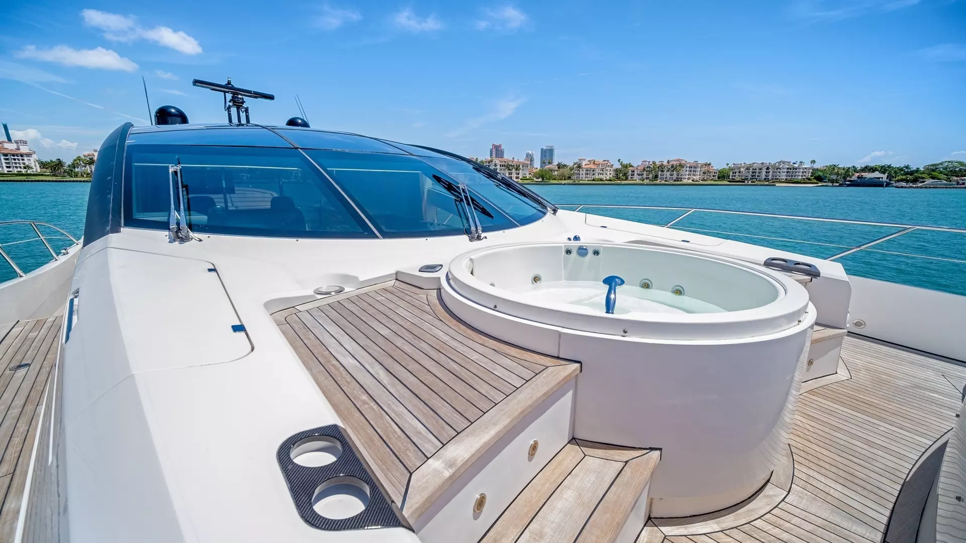 2013 Sunseeker 80 Predator - Image 11