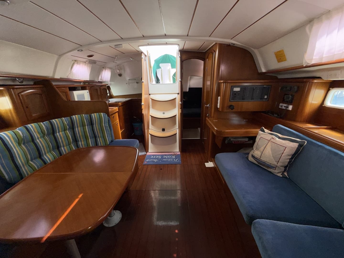 1998 Beneteau 411 - Image 16