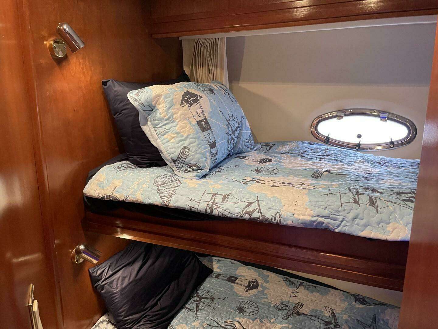 1998 Carver 53 Voyager - Image 68