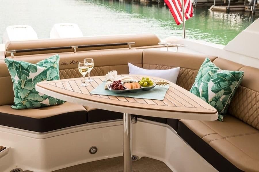 2023-Sea-Ray-SLX-310-OB-MarineMax