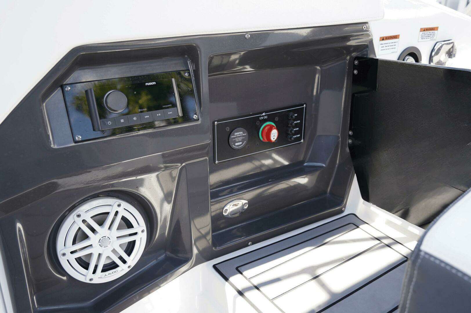 2023 Monterey 275SS - Image 27