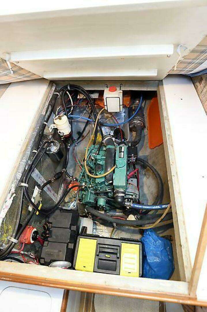 1999 Manta 42 - Image 37