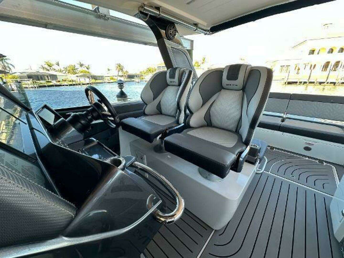 2022 Galeon 325 GTO - Image 66