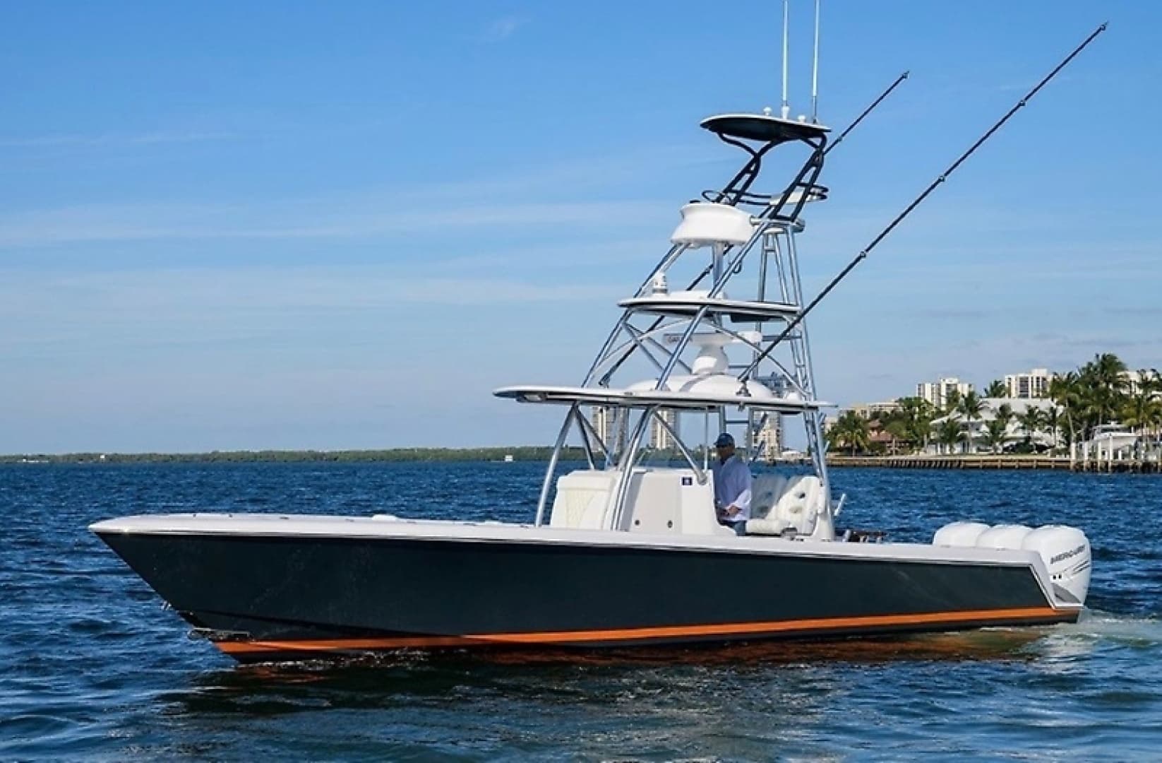 2019 Contender Center Console - Image 15