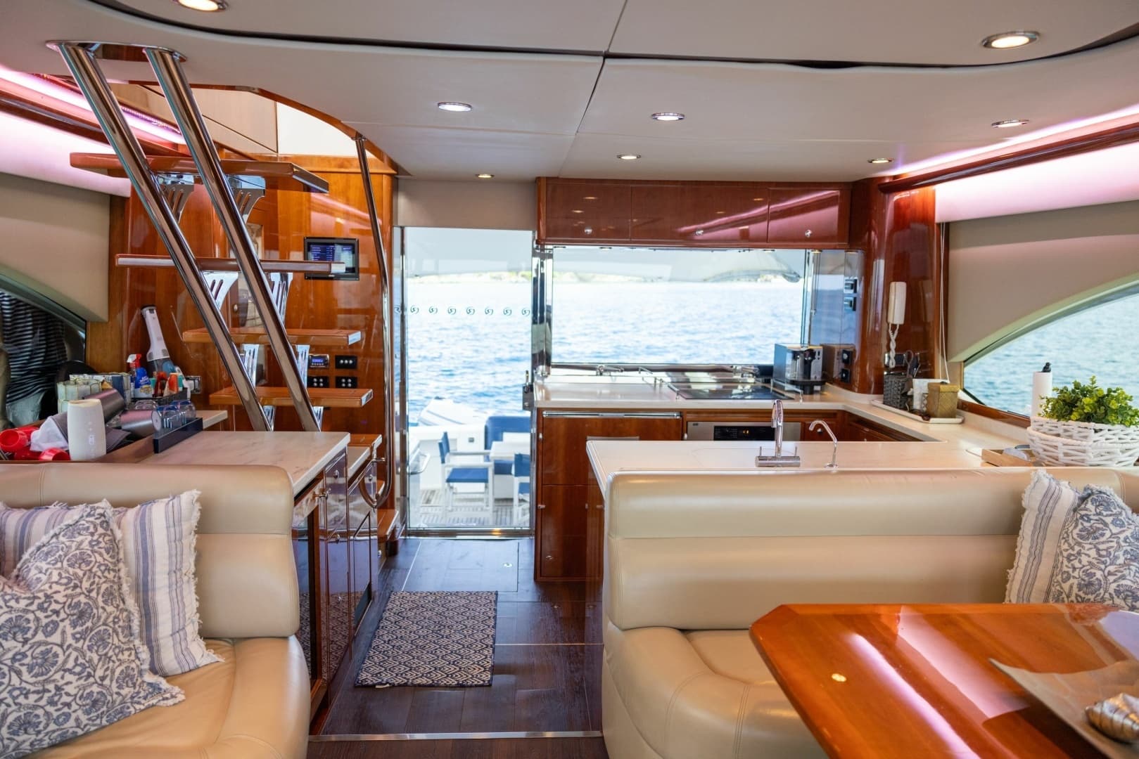 2015 Riviera 53 Enclosed Bridge - Image 31