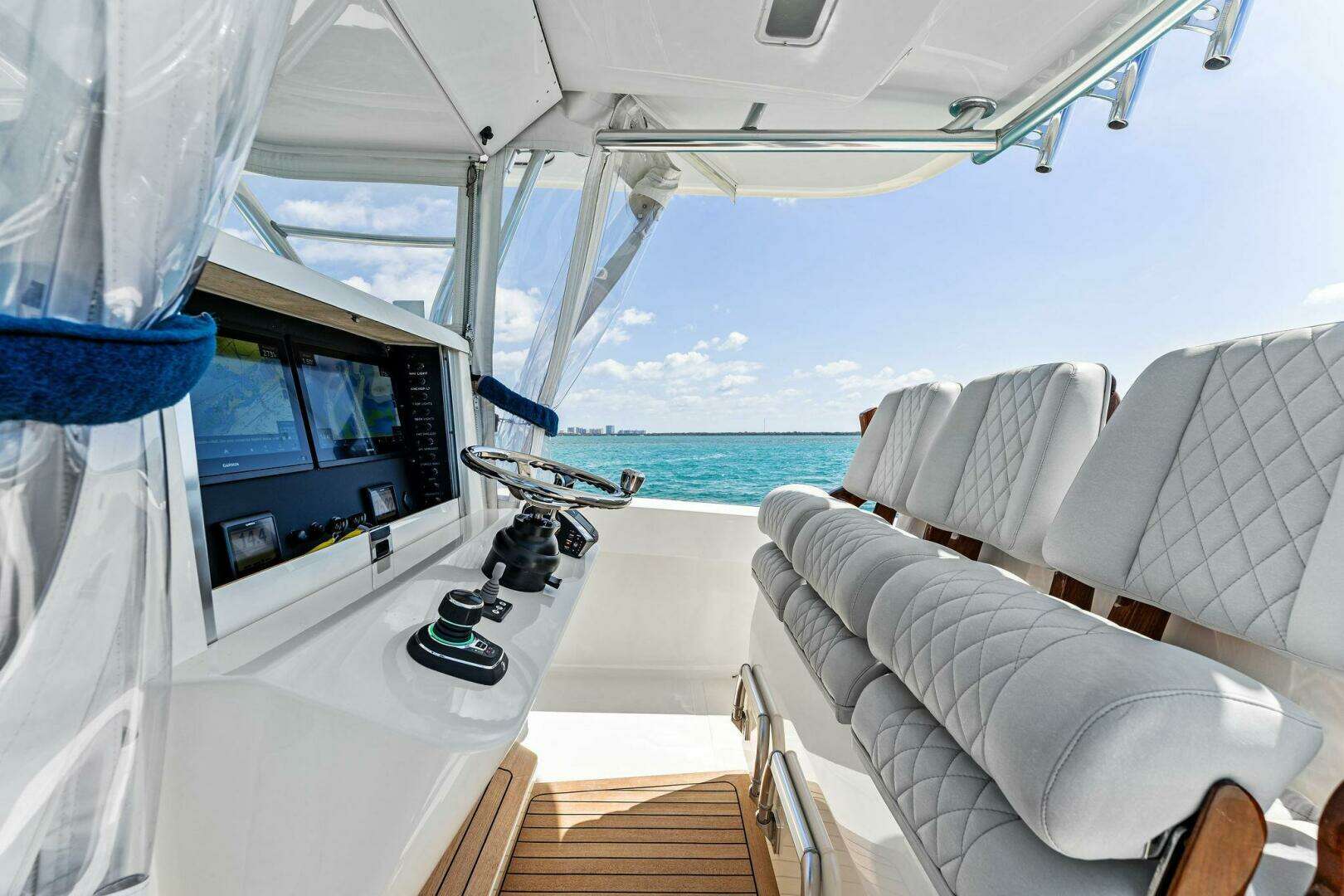 2015 Bahama 41 - Image 46