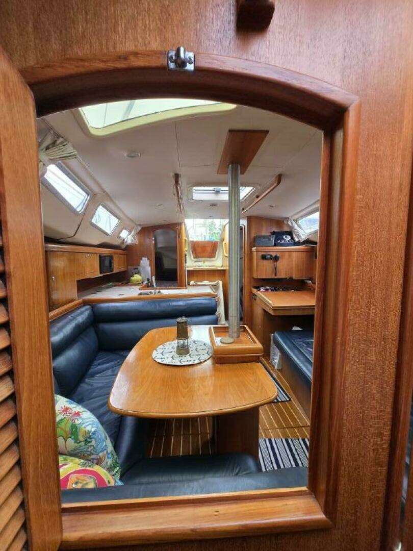 2002 Hunter 356 - Image 19