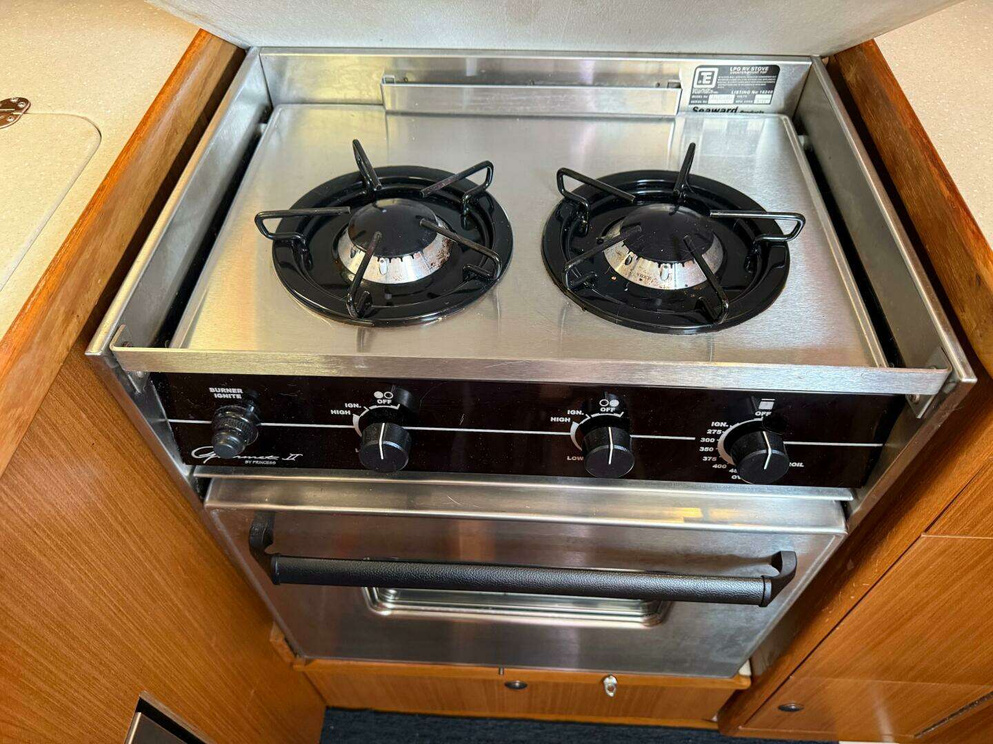2011 Catalina 355 - Image 33