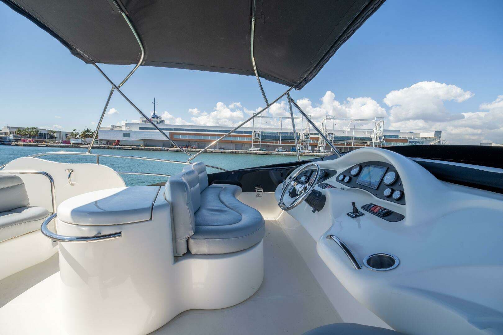 2001 Azimut 46 - Image 29