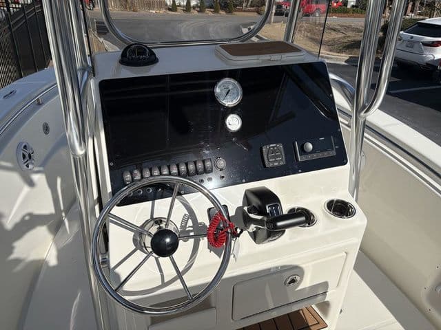 2026 Bulls Bay 200 Center Console - 11