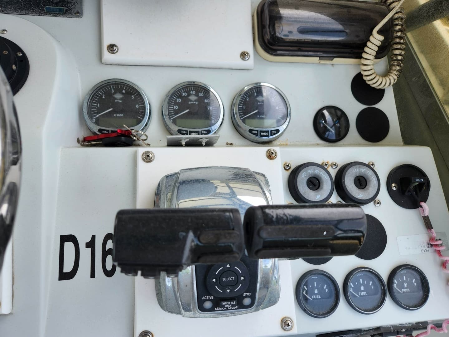 2001 Contender 35 Side Console - Image 8